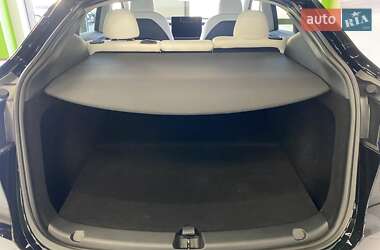 Внедорожник / Кроссовер Tesla Model Y 2024 в 