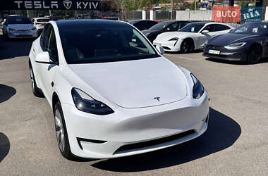 Внедорожник / Кроссовер Tesla Model Y 2024 в Киеве