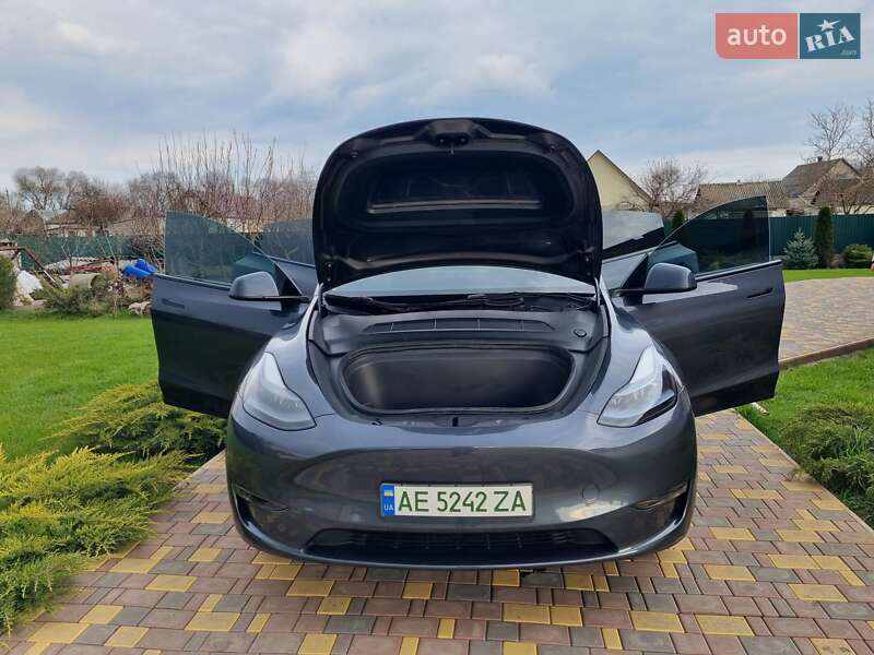Внедорожник / Кроссовер Tesla Model Y 2023 в Новомосковске