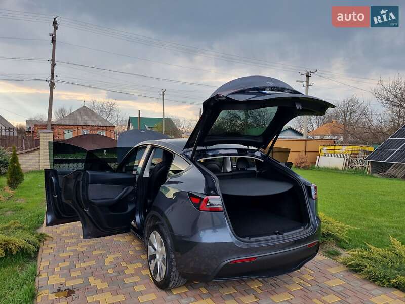 Внедорожник / Кроссовер Tesla Model Y 2023 в Новомосковске