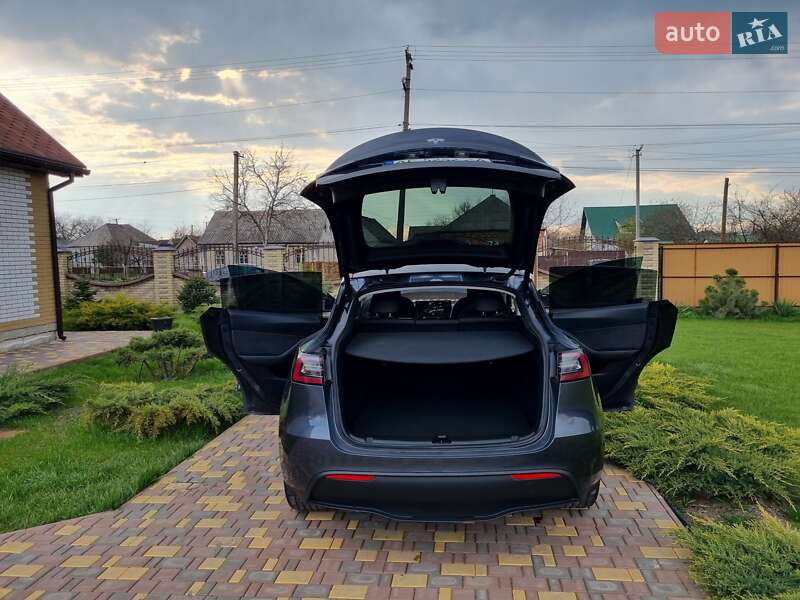 Внедорожник / Кроссовер Tesla Model Y 2023 в Новомосковске