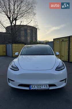 Внедорожник / Кроссовер Tesla Model Y 2021 в 