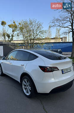 Внедорожник / Кроссовер Tesla Model Y 2021 в 