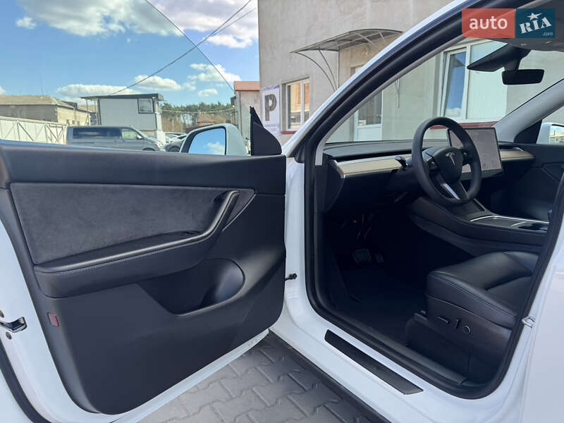 Внедорожник / Кроссовер Tesla Model Y 2020 в Луцке