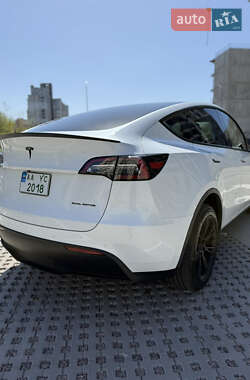 Внедорожник / Кроссовер Tesla Model Y 2022 в 