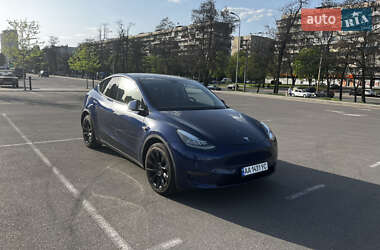 Внедорожник / Кроссовер Tesla Model Y 2021 в 