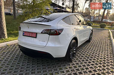 Внедорожник / Кроссовер Tesla Model Y 2024 в 