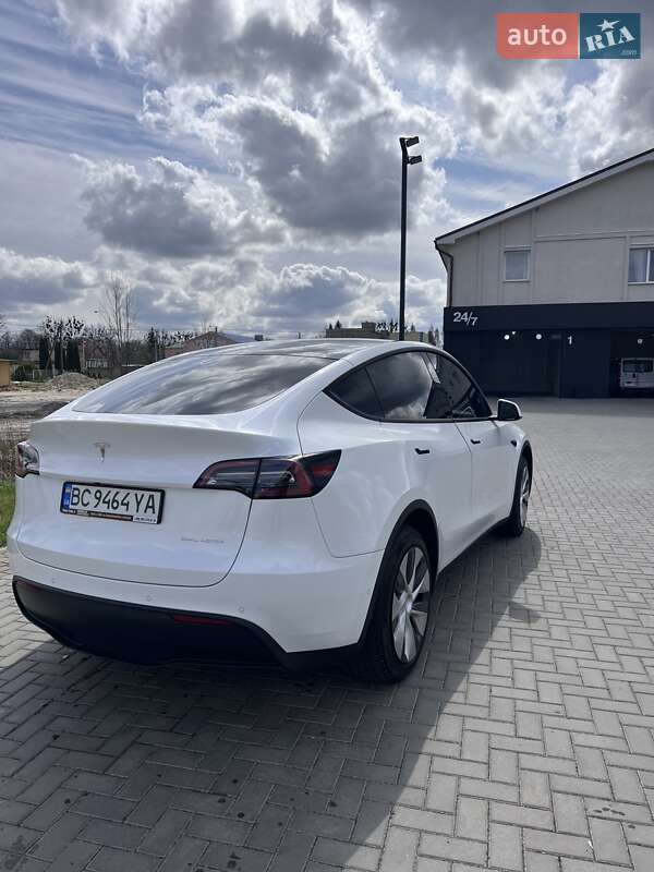 Позашляховик / Кросовер Tesla Model Y 2022 в Львові