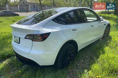 Позашляховик / Кросовер Tesla Model Y 2023 в 
