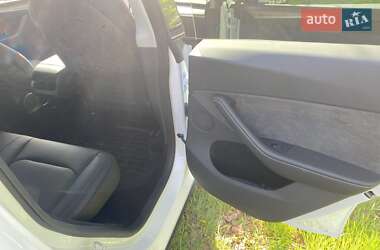 Позашляховик / Кросовер Tesla Model Y 2023 в 