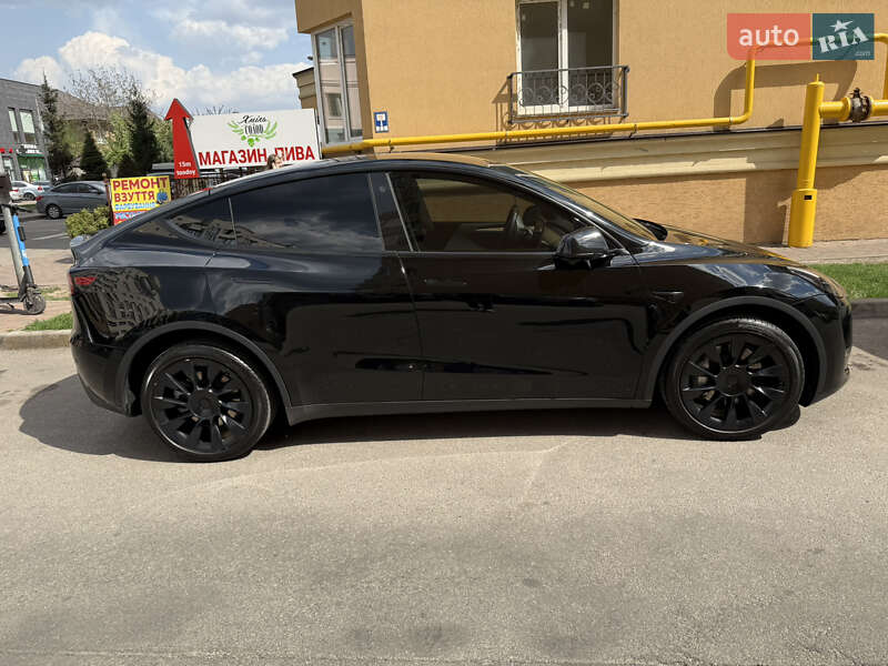 Позашляховик / Кросовер Tesla Model Y 2022 в Києві фото 7 Позашляховик / Кросовер Tesla Model Y 2022 в Києві