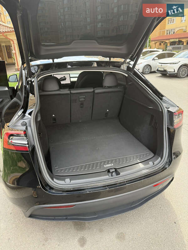 Внедорожник / Кроссовер Tesla Model Y 2022 в Киеве