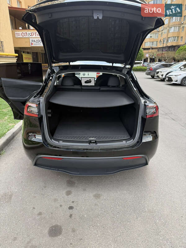 Позашляховик / Кросовер Tesla Model Y 2022 в Києві фото 20 Позашляховик / Кросовер Tesla Model Y 2022 в Києві