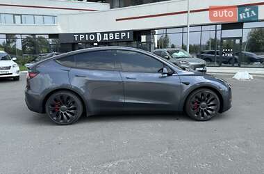 Внедорожник / Кроссовер Tesla Model Y 2021 в 