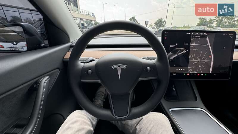 Внедорожник / Кроссовер Tesla Model Y 2021 в Киеве