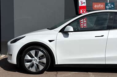 Внедорожник / Кроссовер Tesla Model Y 2023 в 
