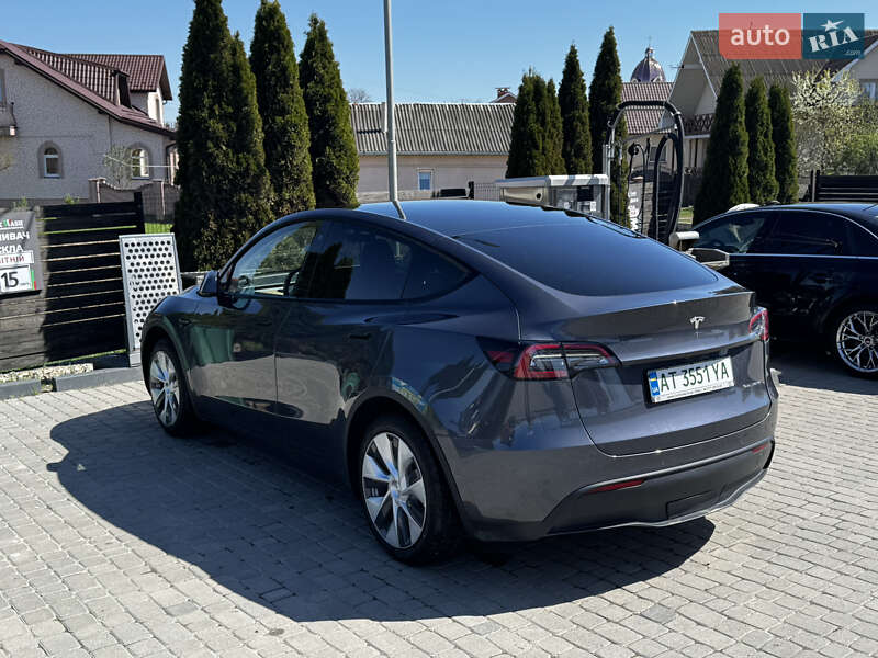 Внедорожник / Кроссовер Tesla Model Y 2022 в Ивано-Франковске