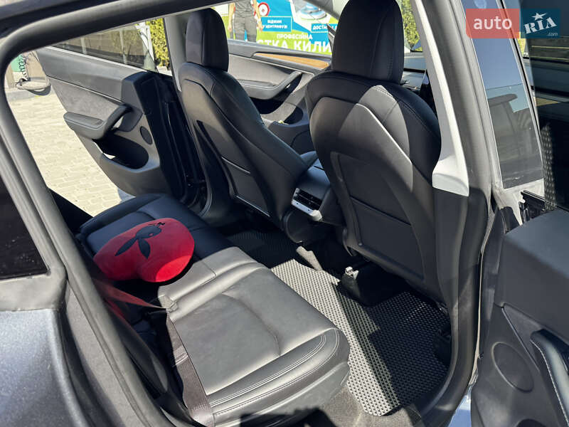 Внедорожник / Кроссовер Tesla Model Y 2022 в Ивано-Франковске