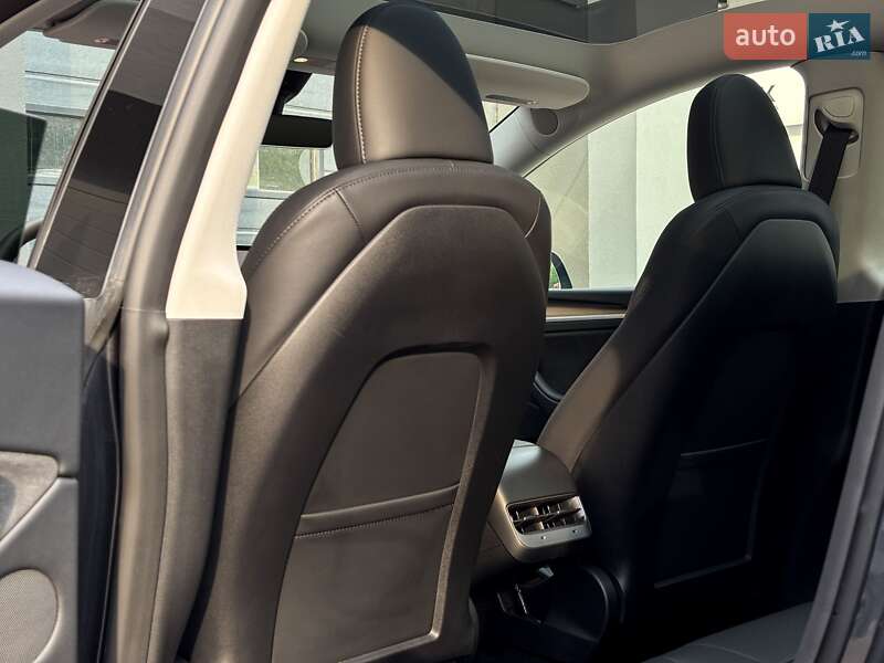 Внедорожник / Кроссовер Tesla Model Y 2024 в Киеве фото 17 Внедорожник / Кроссовер Tesla Model Y 2024 в Киеве