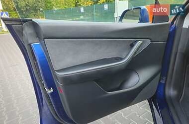 Внедорожник / Кроссовер Tesla Model Y 2021 в 