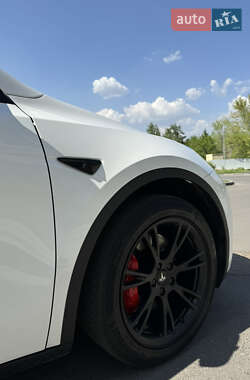 Внедорожник / Кроссовер Tesla Model Y 2021 в 