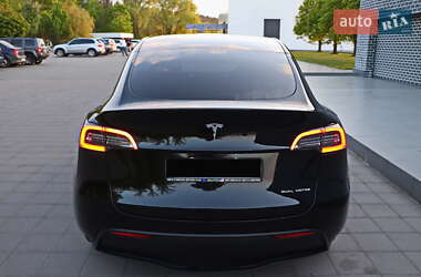 Позашляховик / Кросовер Tesla Model Y 2021 в 