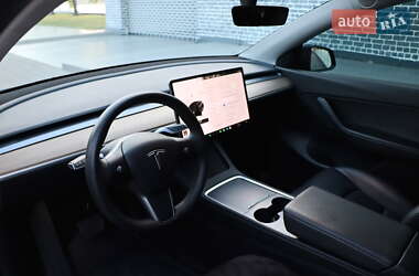 Позашляховик / Кросовер Tesla Model Y 2021 в 