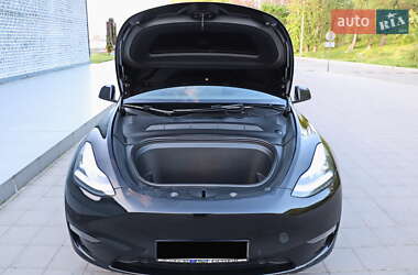 Позашляховик / Кросовер Tesla Model Y 2021 в 