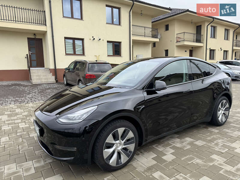 Позашляховик / Кросовер Tesla Model Y 2020 в Чернівцях фото 10 Позашляховик / Кросовер Tesla Model Y 2020 в Чернівцях