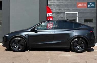 Внедорожник / Кроссовер Tesla Model Y 2025 в 