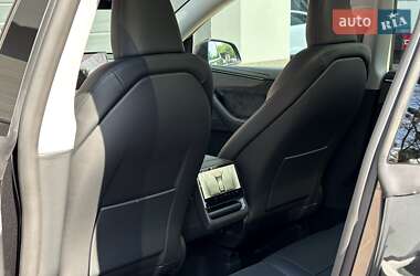 Внедорожник / Кроссовер Tesla Model Y 2025 в 