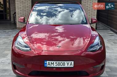 Позашляховик / Кросовер Tesla Model Y 2024 в 