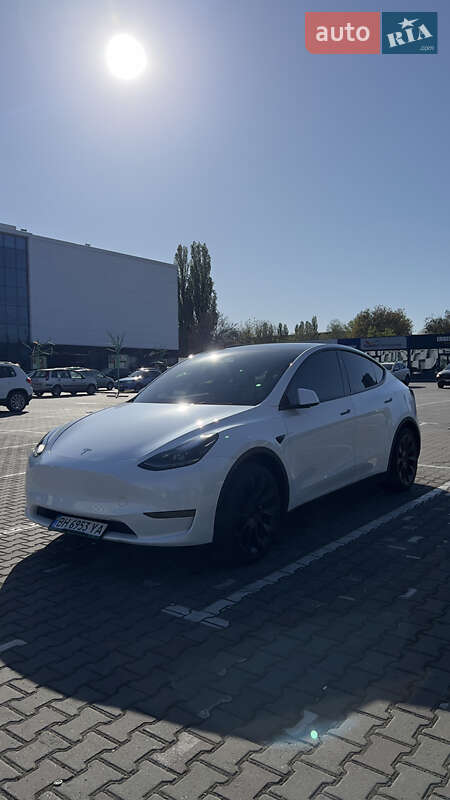 Внедорожник / Кроссовер Tesla Model Y 2024 в Одессе