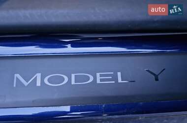 Внедорожник / Кроссовер Tesla Model Y 2023 в 