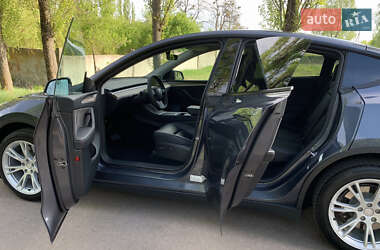 Позашляховик / Кросовер Tesla Model Y 2023 в 