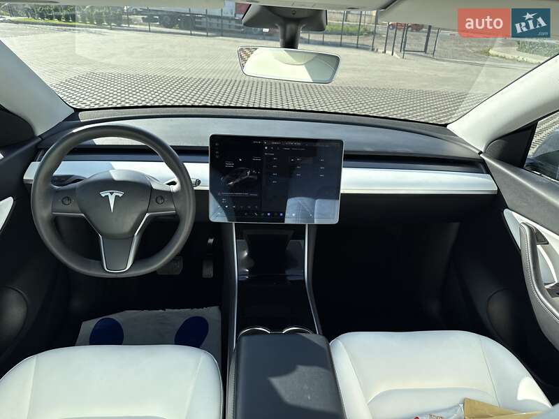 Внедорожник / Кроссовер Tesla Model Y 2020 в Луцке