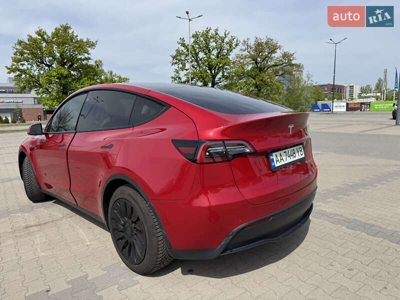 Позашляховик / Кросовер Tesla Model Y 2021 в Києві
