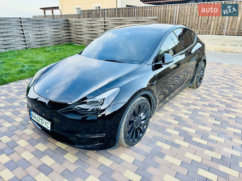 Внедорожник / Кроссовер Tesla Model Y 2023 в Киеве