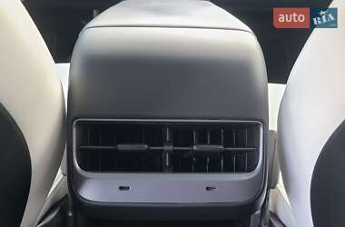 Внедорожник / Кроссовер Tesla Model Y 2020 в 