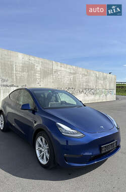 Внедорожник / Кроссовер Tesla Model Y 2023 в Львове