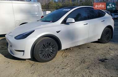 Tesla Model Y 2023