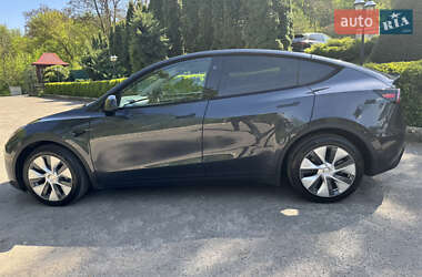 Позашляховик / Кросовер Tesla Model Y 2024 в 