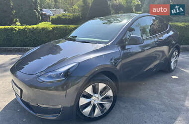 Позашляховик / Кросовер Tesla Model Y 2024 в 