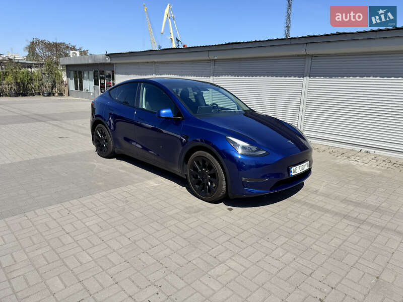 Позашляховик / Кросовер Tesla Model Y 2023 в Дніпрі