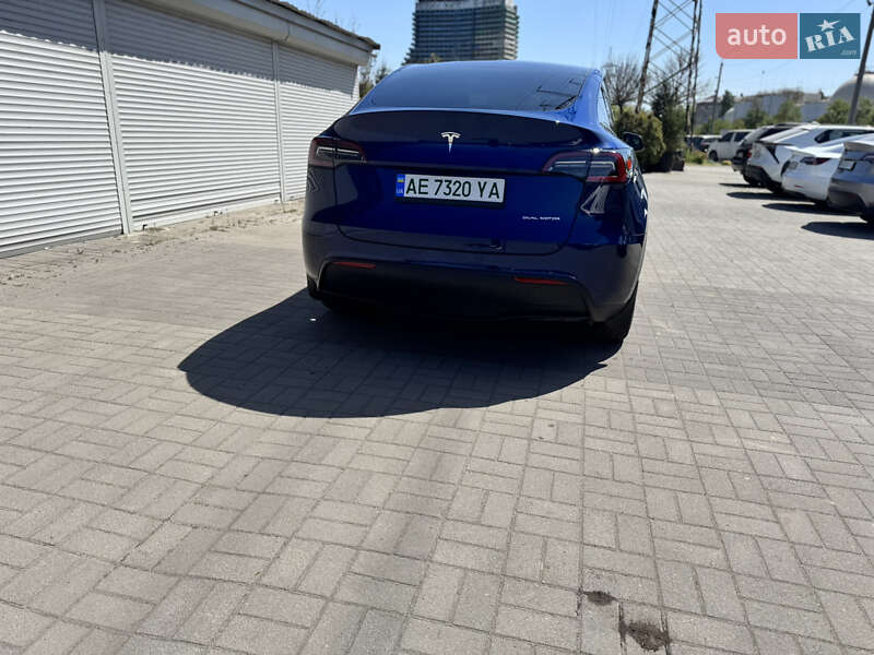 Позашляховик / Кросовер Tesla Model Y 2023 в Дніпрі