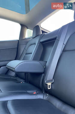 Внедорожник / Кроссовер Tesla Model Y 2020 в 
