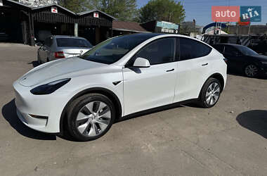Позашляховик / Кросовер Tesla Model Y 2024 в Києві
