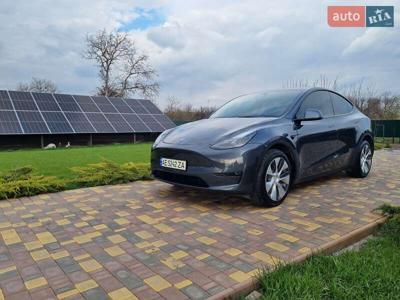 Внедорожник / Кроссовер Tesla Model Y 2023 в Новомосковске
