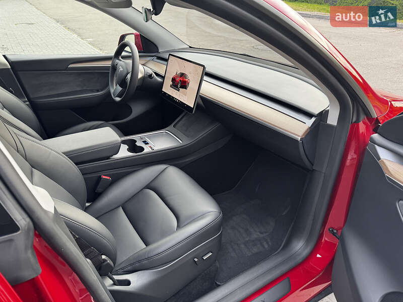 Позашляховик / Кросовер Tesla Model Y 2023 в Дніпрі фото 6 Позашляховик / Кросовер Tesla Model Y 2023 в Дніпрі