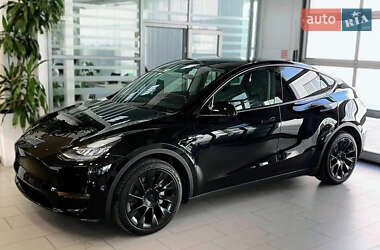 Внедорожник / Кроссовер Tesla Model Y 2023 в 